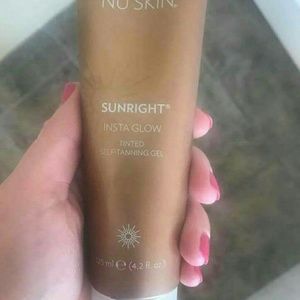 Sunless tanning lotion